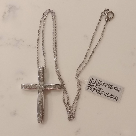 1 CTTW Diamond Cross Pendant, Silver - Picture 3 of 8